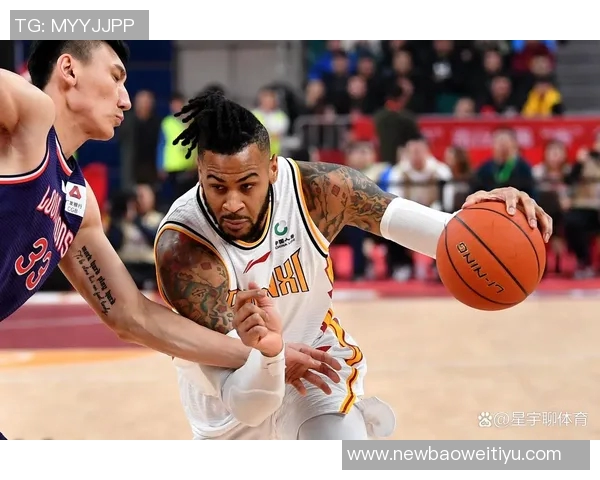 里德半场状态火热11投8中狂砍19分5篮板展现超强实力